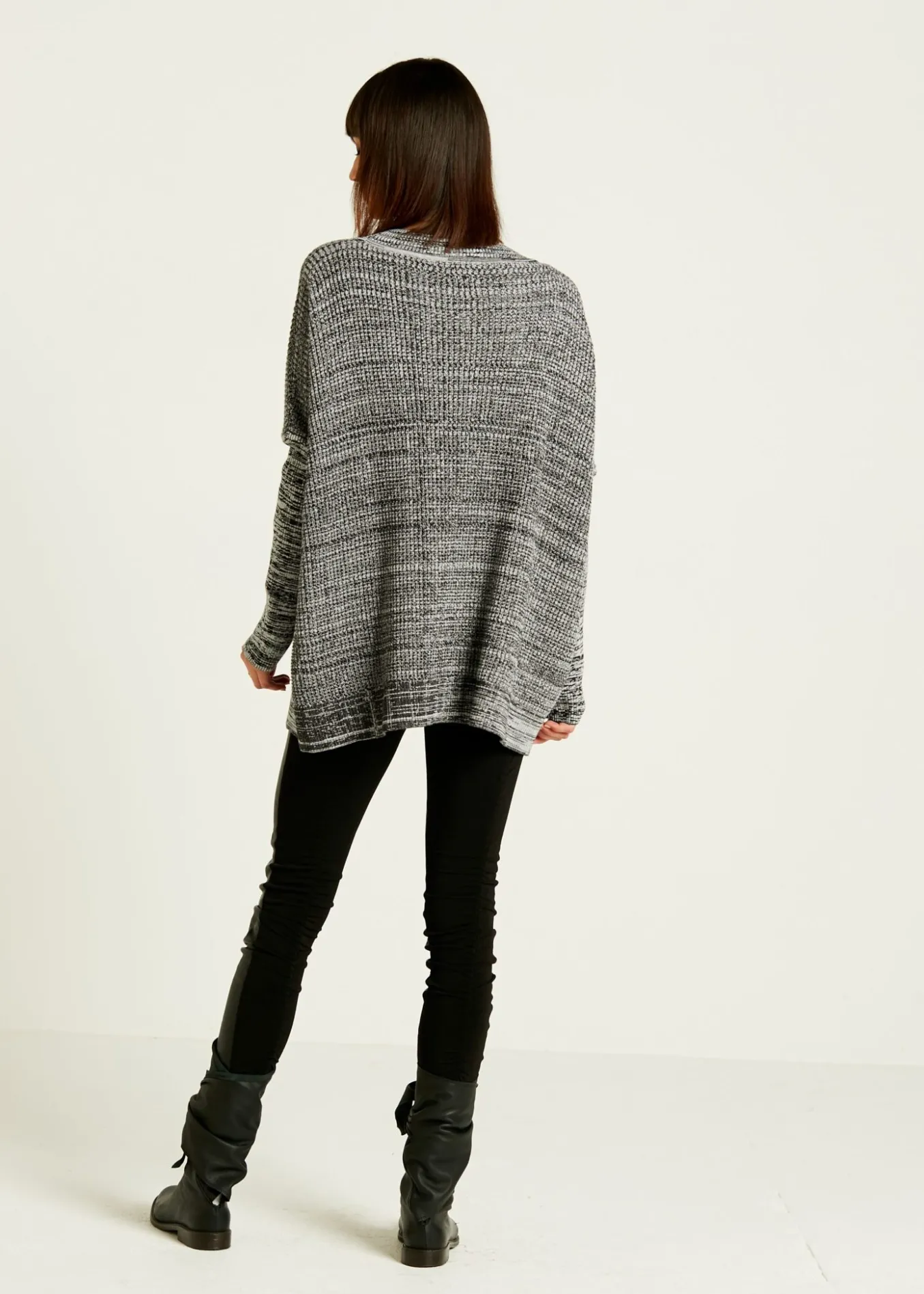 Planet. One Size Melange Sweater.