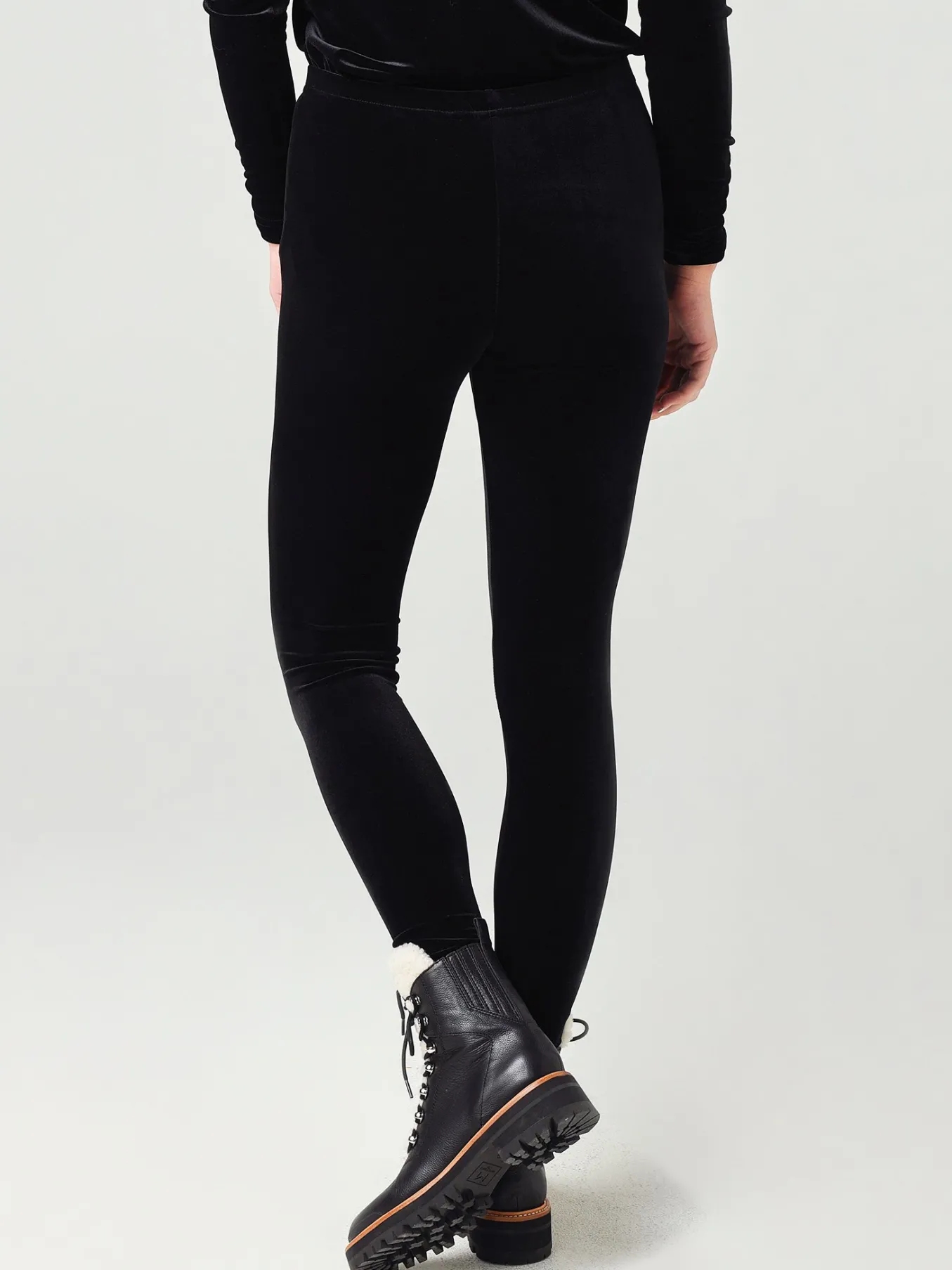 Sno Skins. Velvet Legging.
