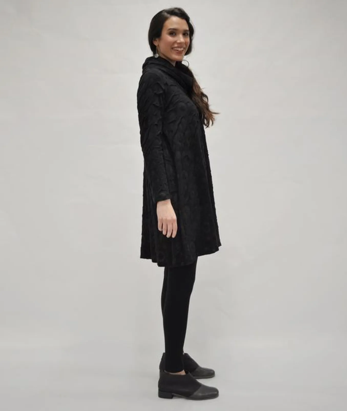 Niche. Live Oak Tunic. Cozy Dot Knit.
