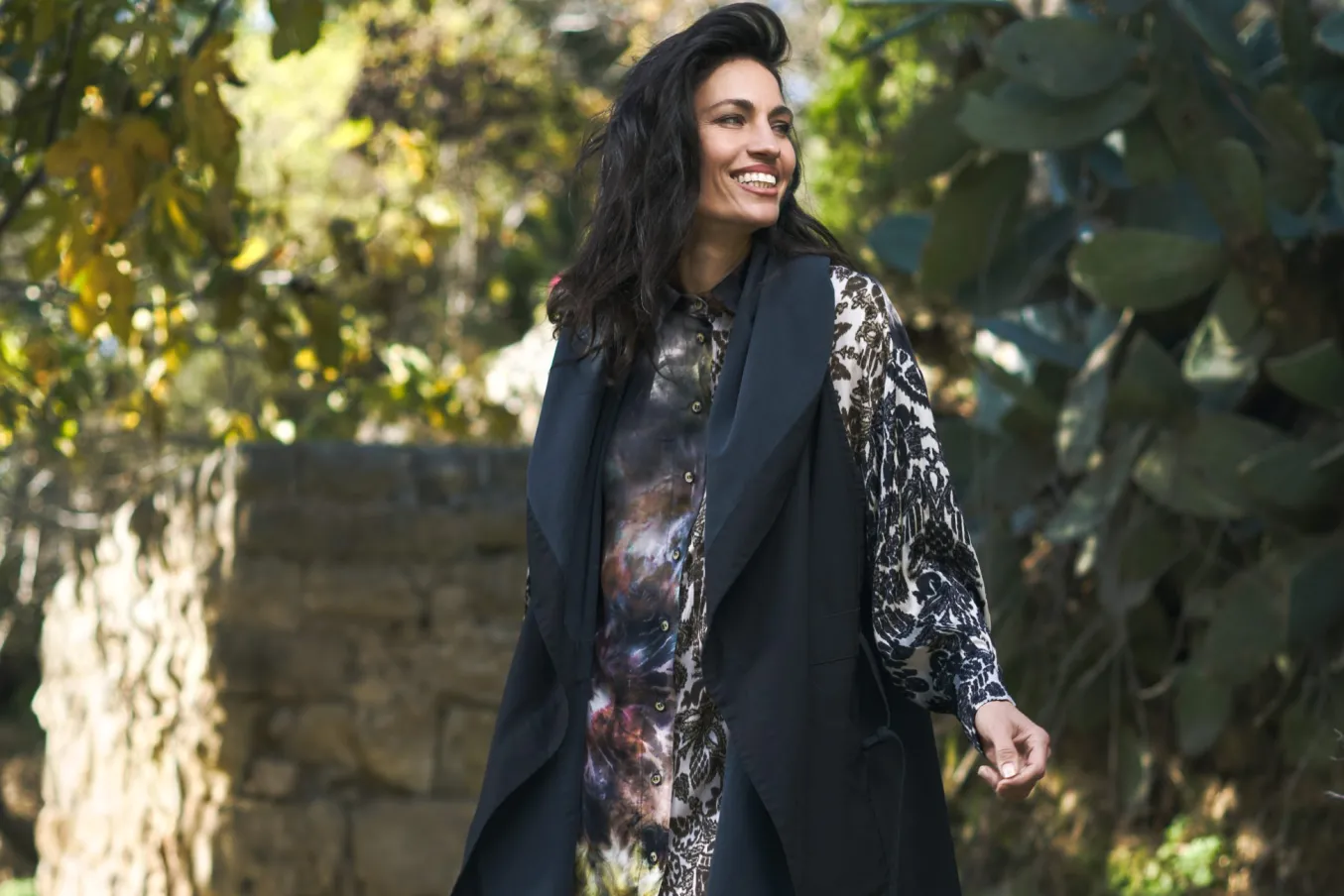 Alembika. Long Hoodie Vest.