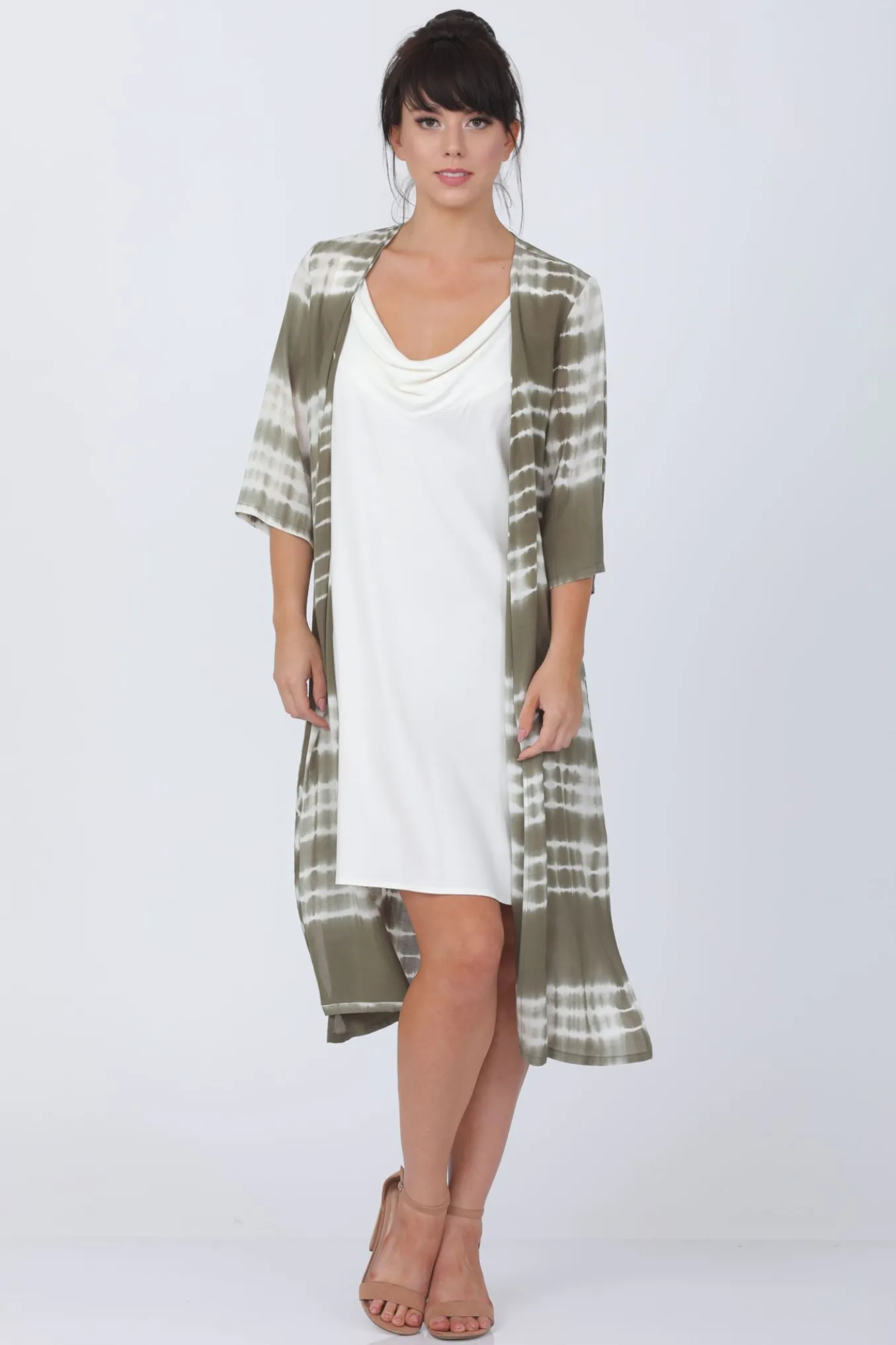 Chalet. Deanna Kimono.