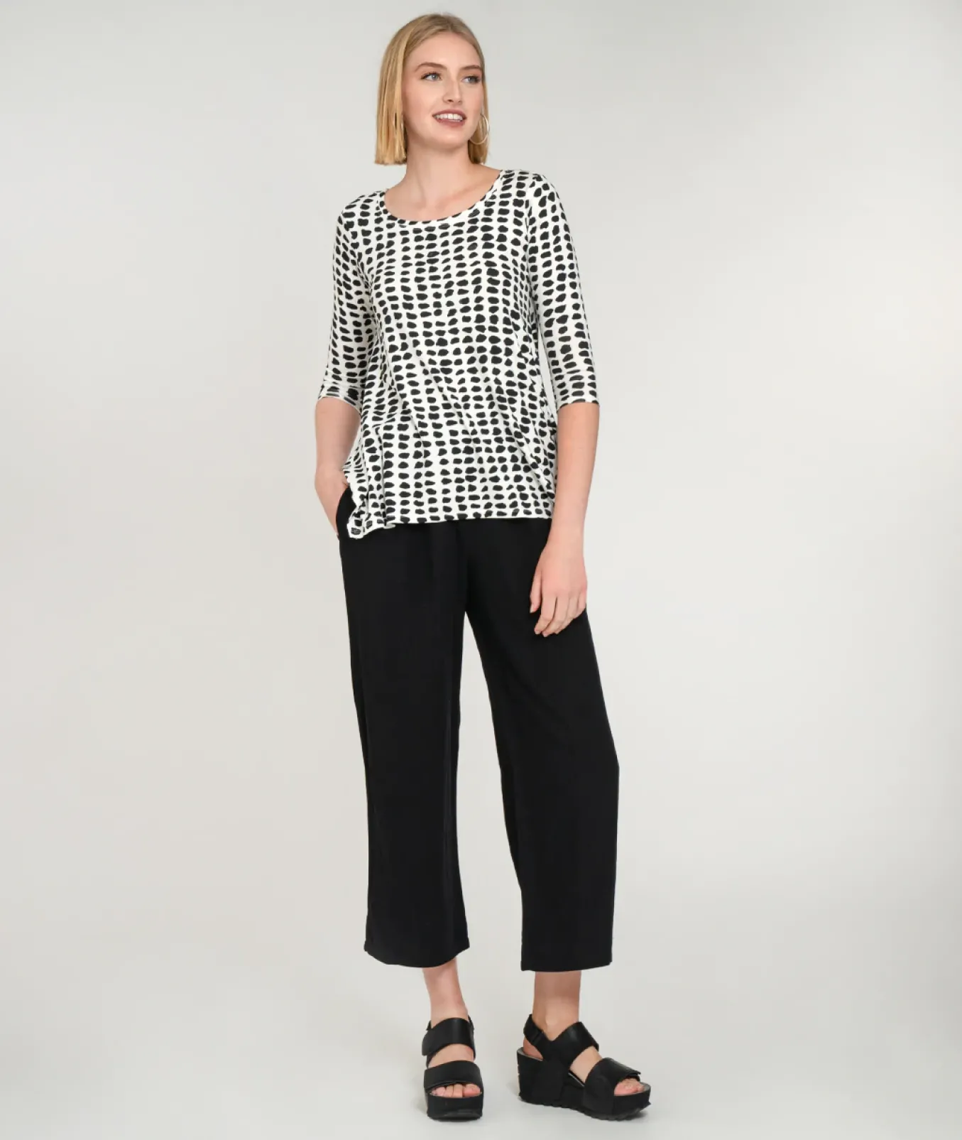 Niche. Downtown Dot. Salsa Tee.