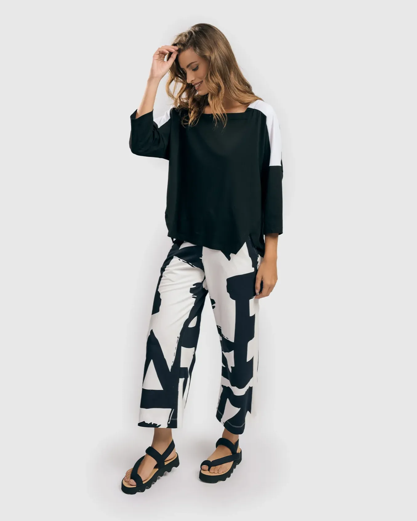 Alembika. Urban Edge Wide-Leg Pants.