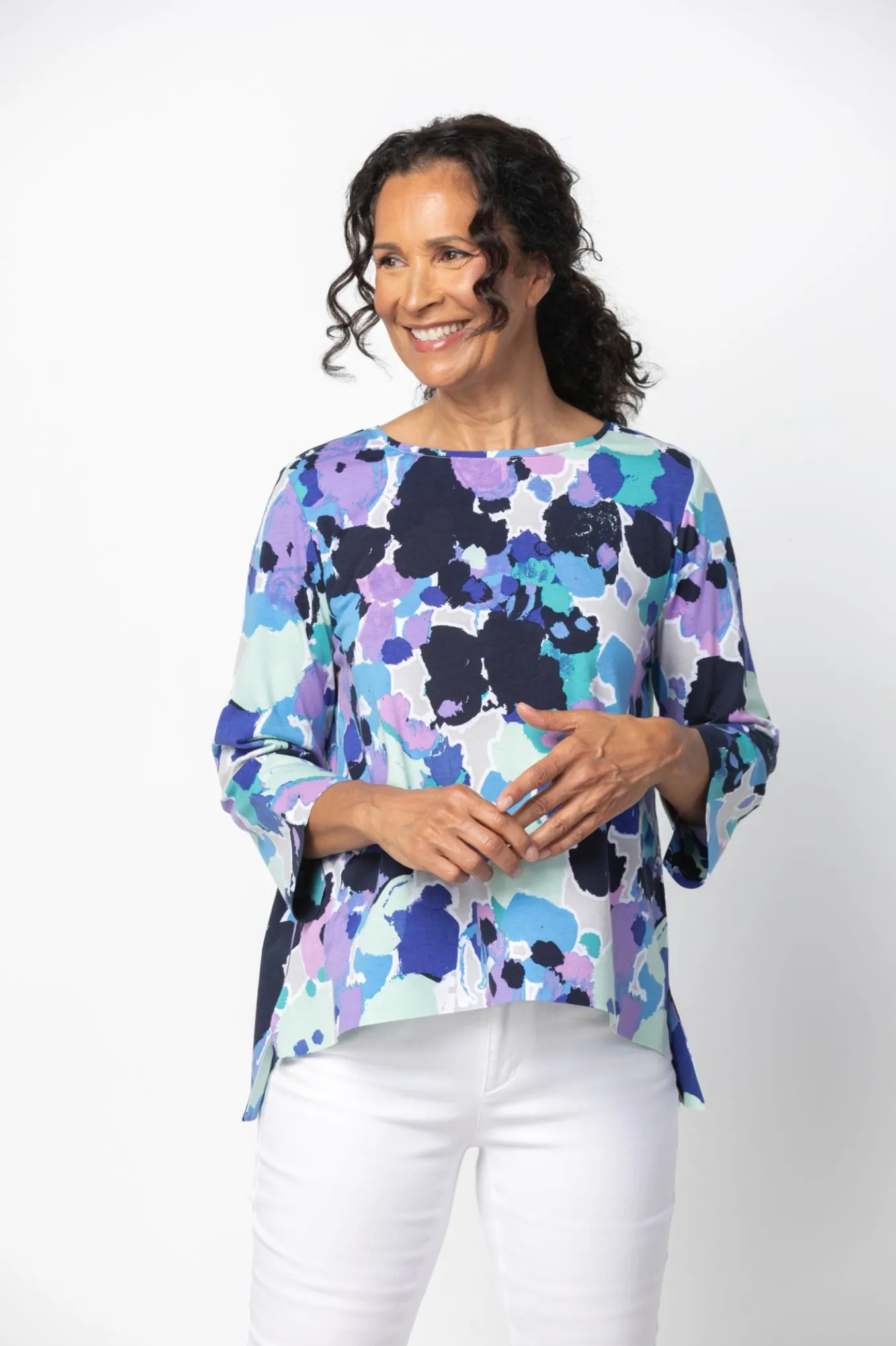 Habitat. Deep Hem V-Neck Tee.