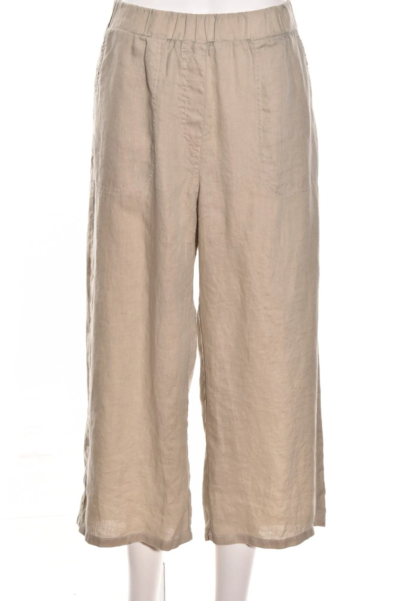 Cut Loose. Easy Crop Pant In Hanky Linen.
