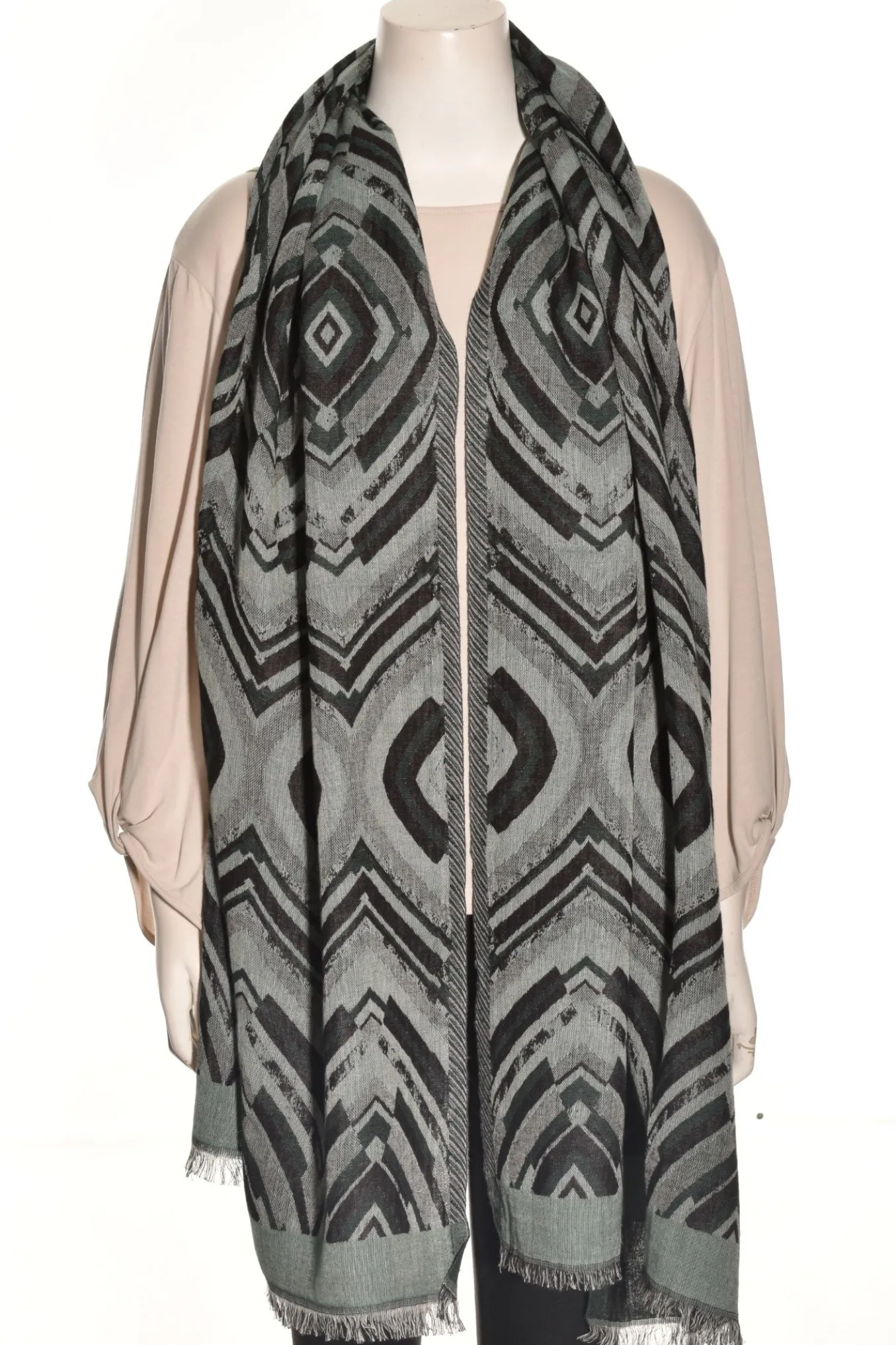 Asian Eye. Dianond Shawl/Scarf.