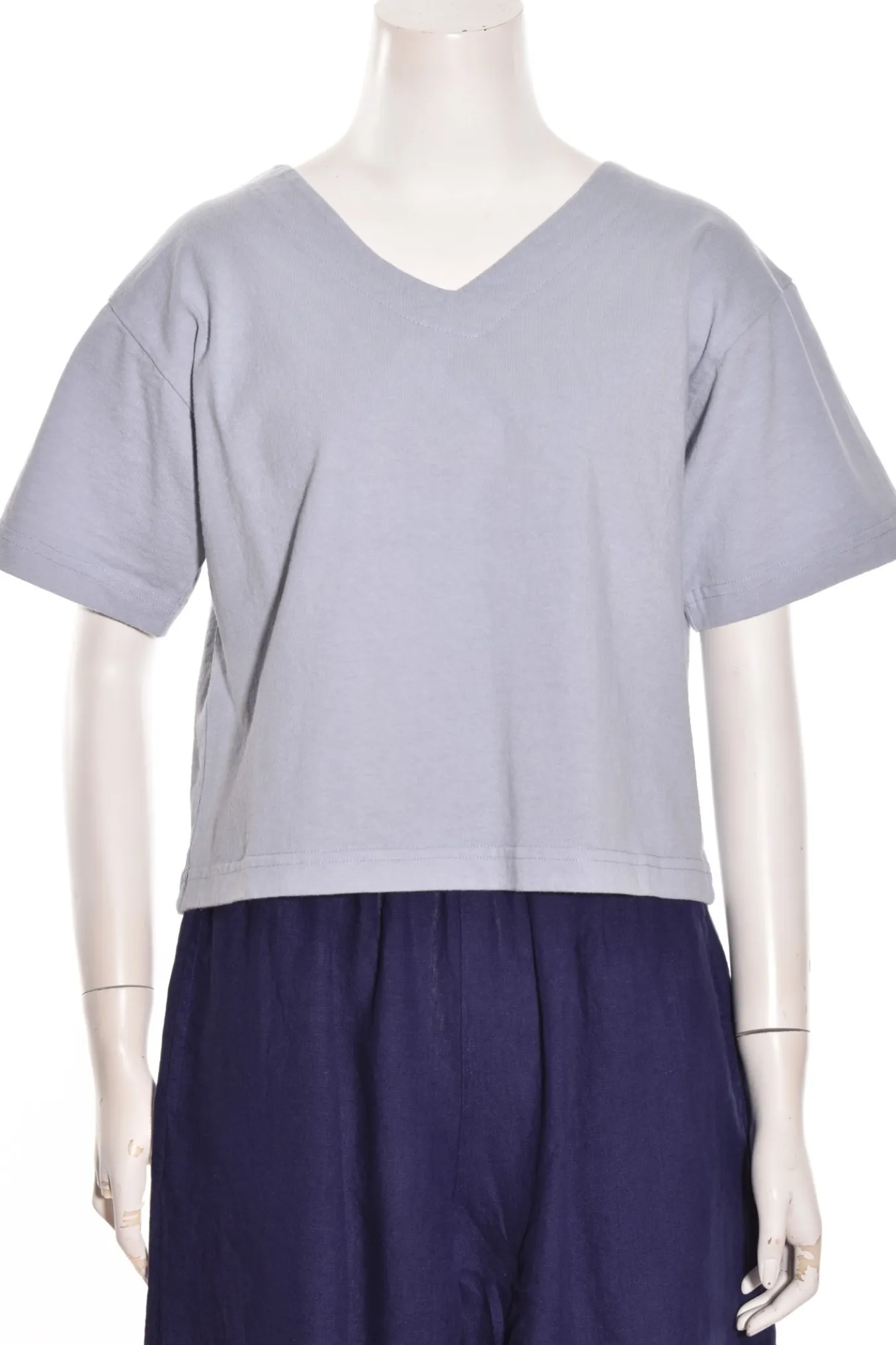 Pacificotton. Short Sleeve Crop V-Neck.
