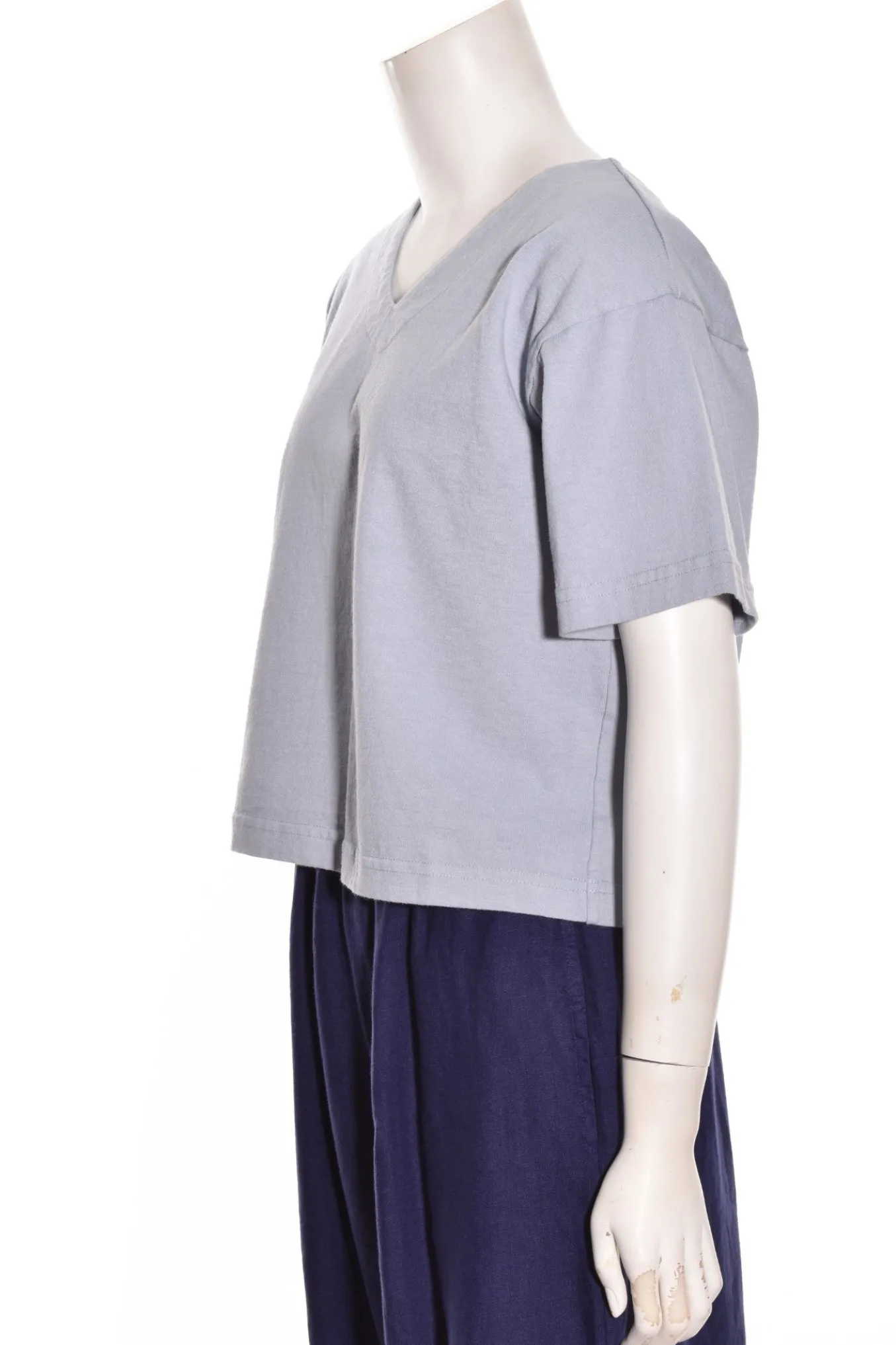 Pacificotton. Short Sleeve Crop V-Neck.