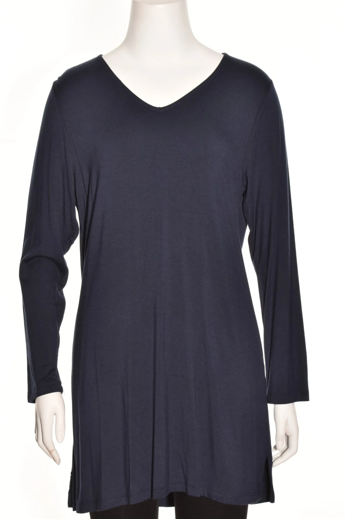 Match Point. V-Neck Tunic Tee