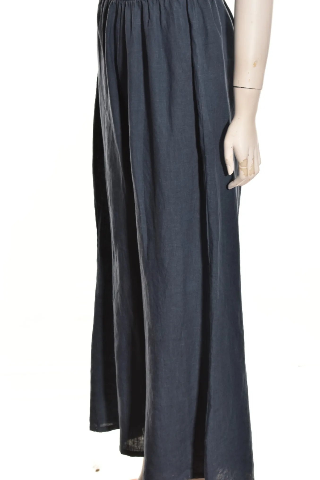 Bryn Walker. Osca Pant..