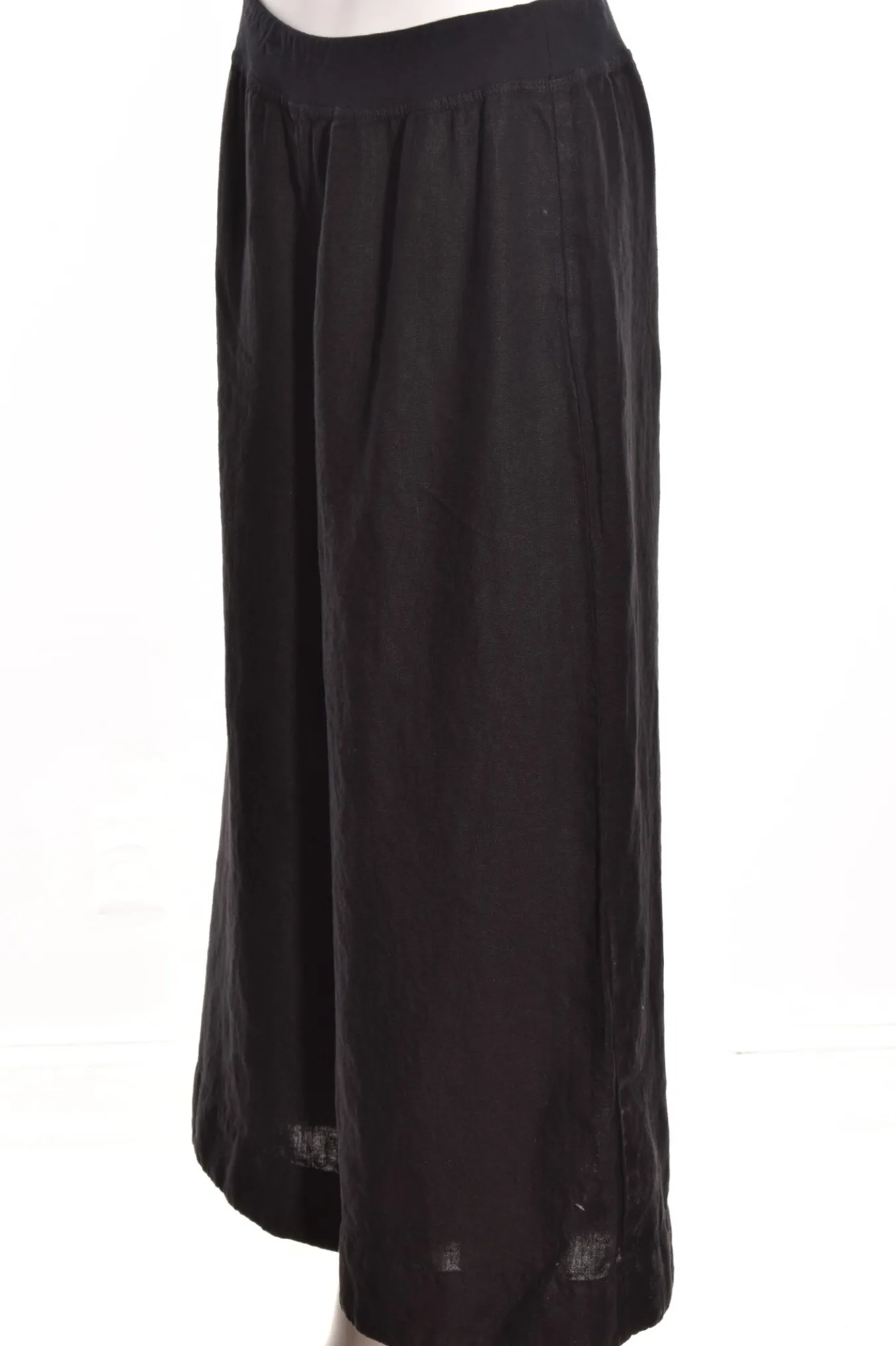 Cut Loose. Crop Pant In Heavyweight Linen.