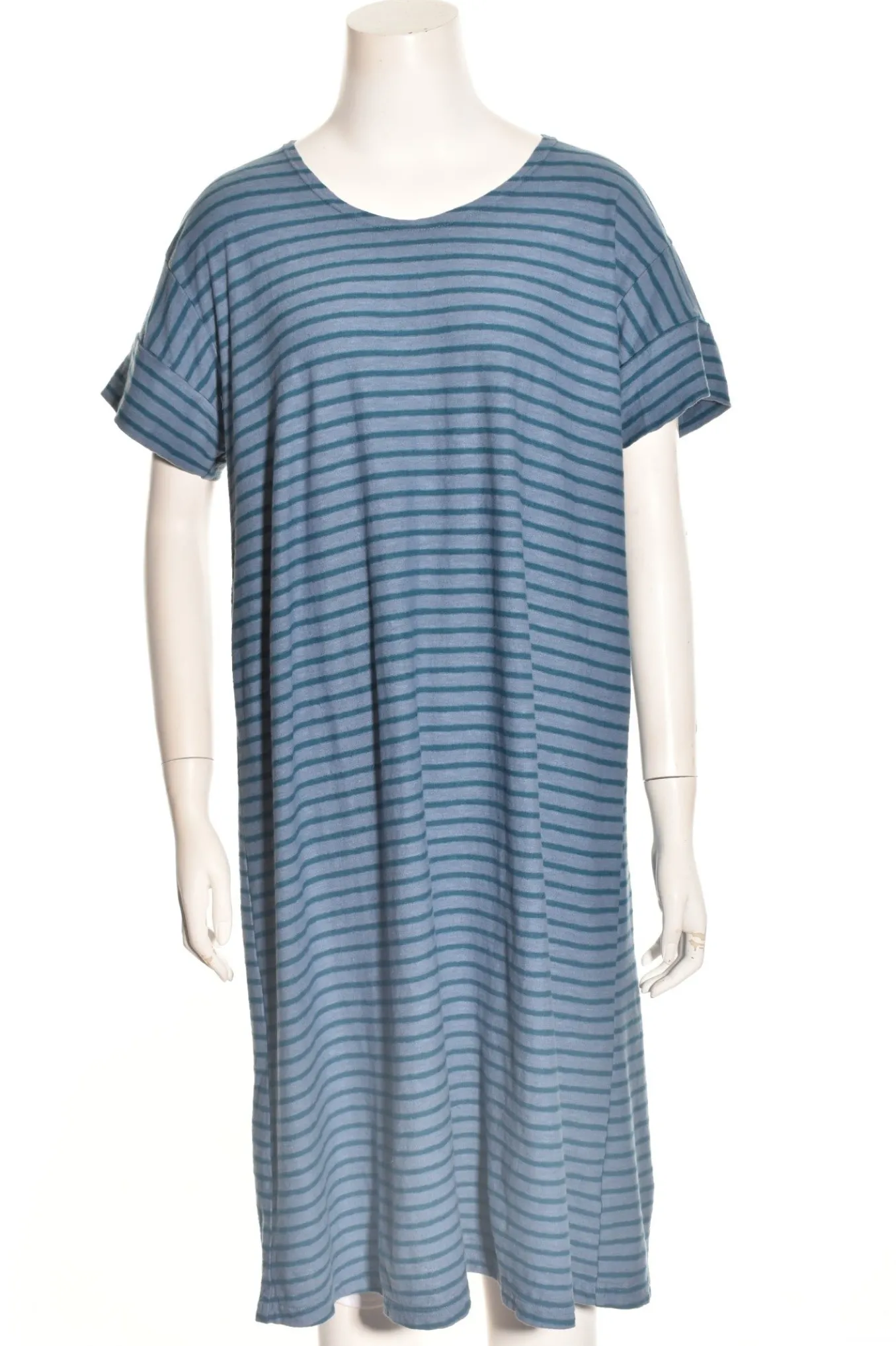 Cut Loose. Short Sleeved Dress.