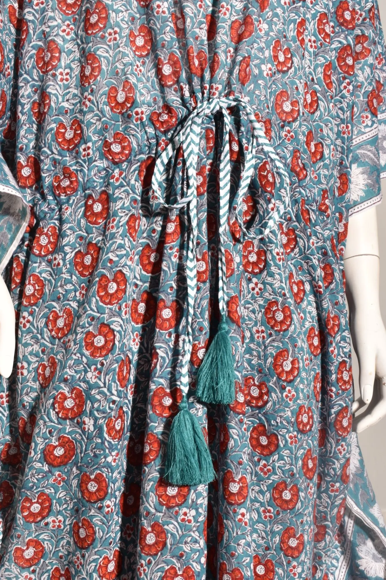 Lea's Clothing. Drawstring Kaftan.