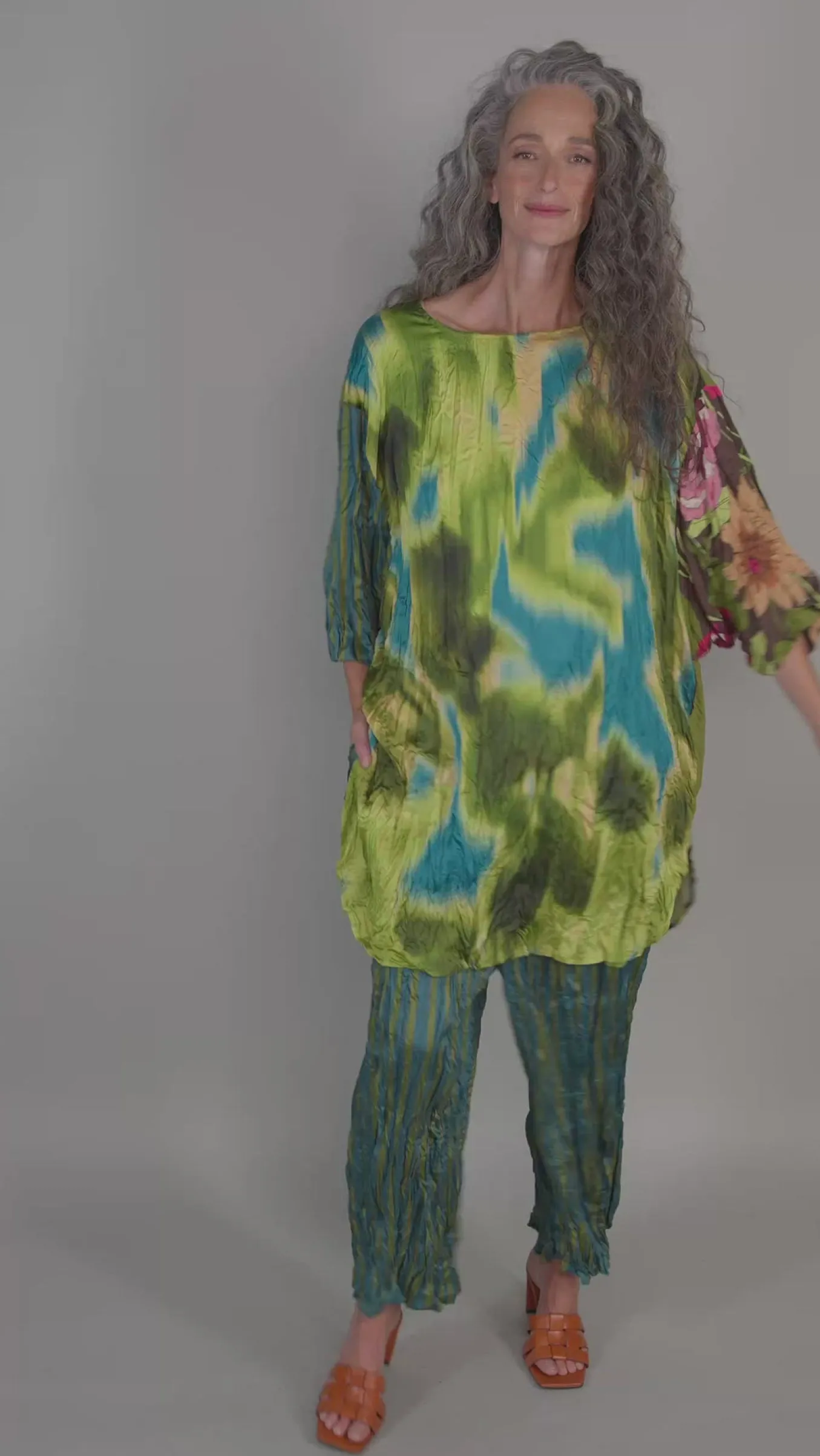 Alembika. Fantasia Tunic Top.