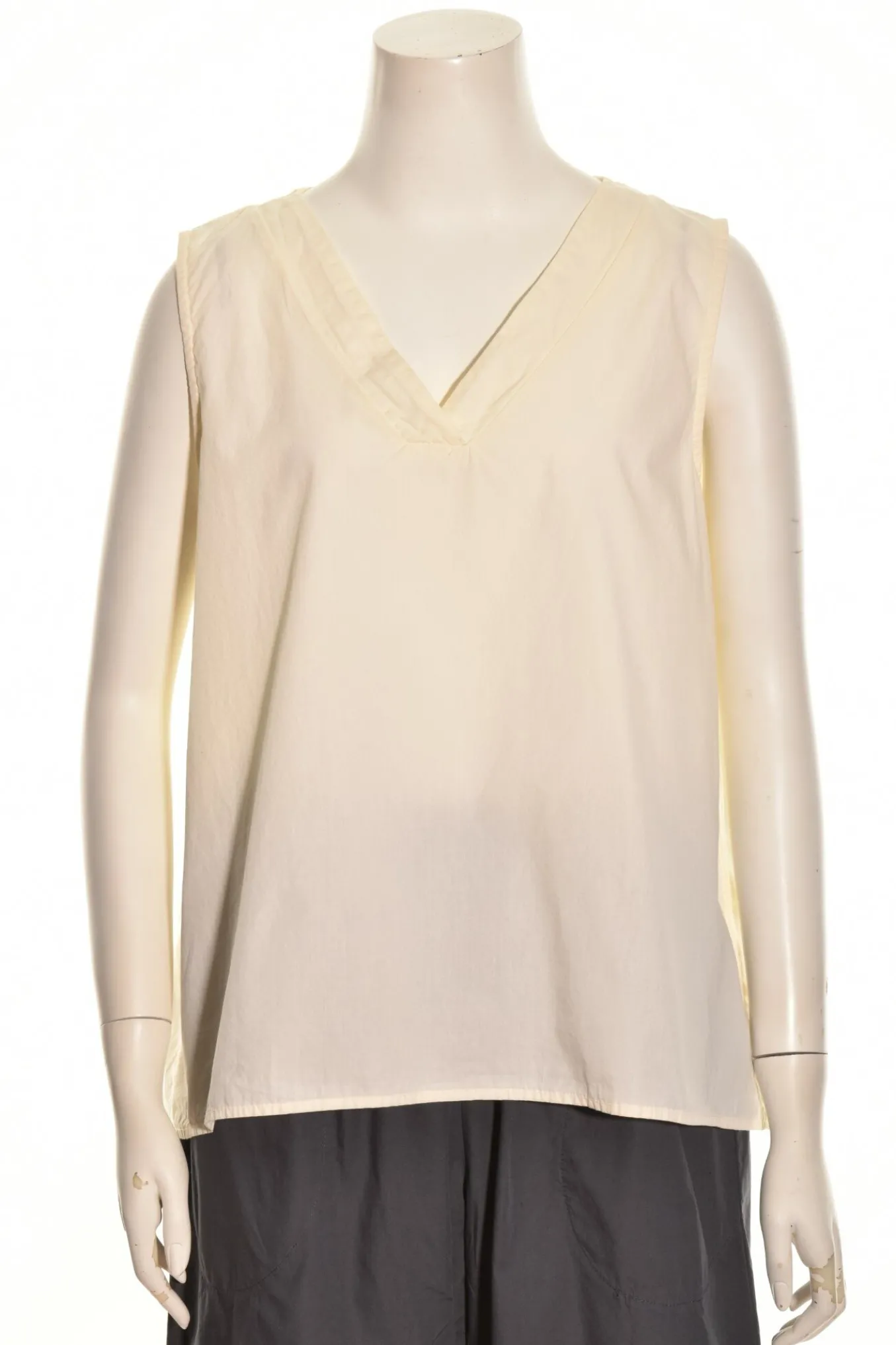 Cut Loose. Organic Poplin V-Neck Tank.